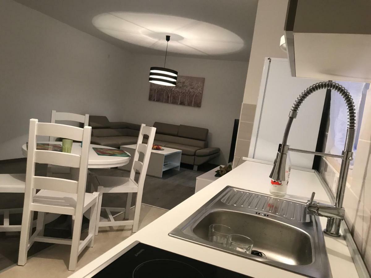 Apartments M&E Mokosica Bagian luar foto